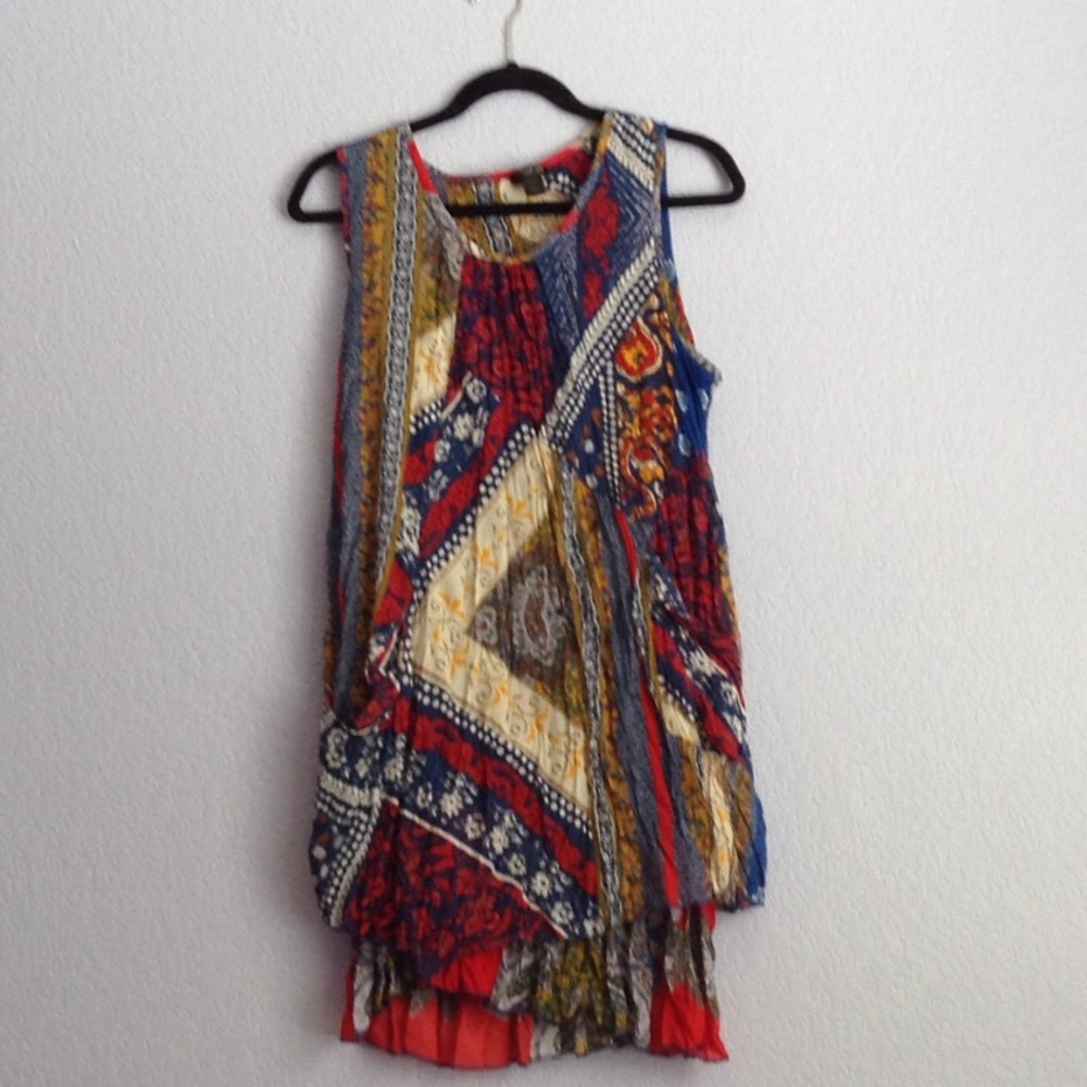 Cute dress or top !